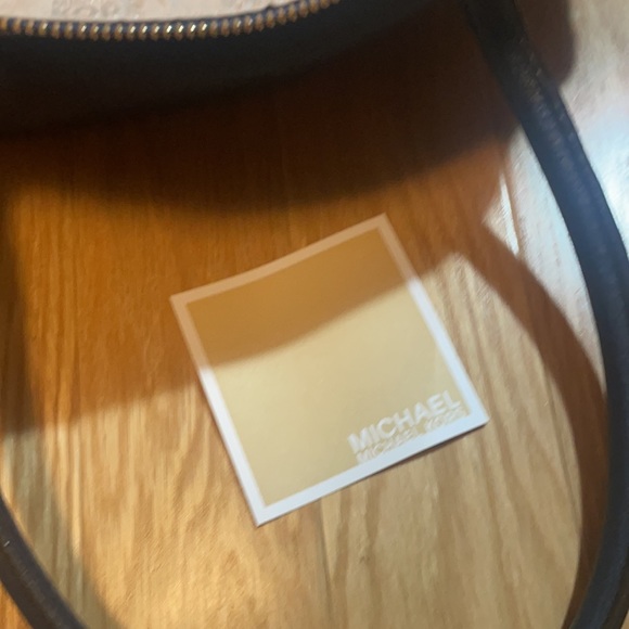 Michael Michael Kors Hamilton Weekender Purse - Picture 12 of 12